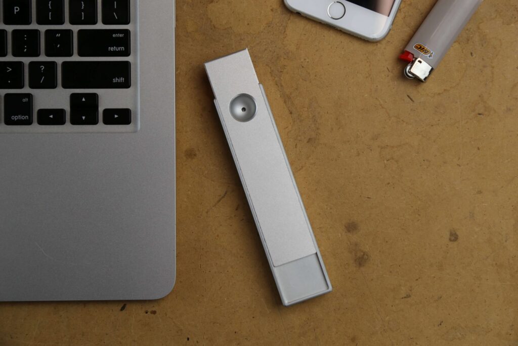 5 Advantages of Buying Cannabis from Online Dispensaries