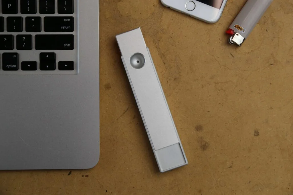 5 Advantages of Buying Cannabis from Online Dispensaries